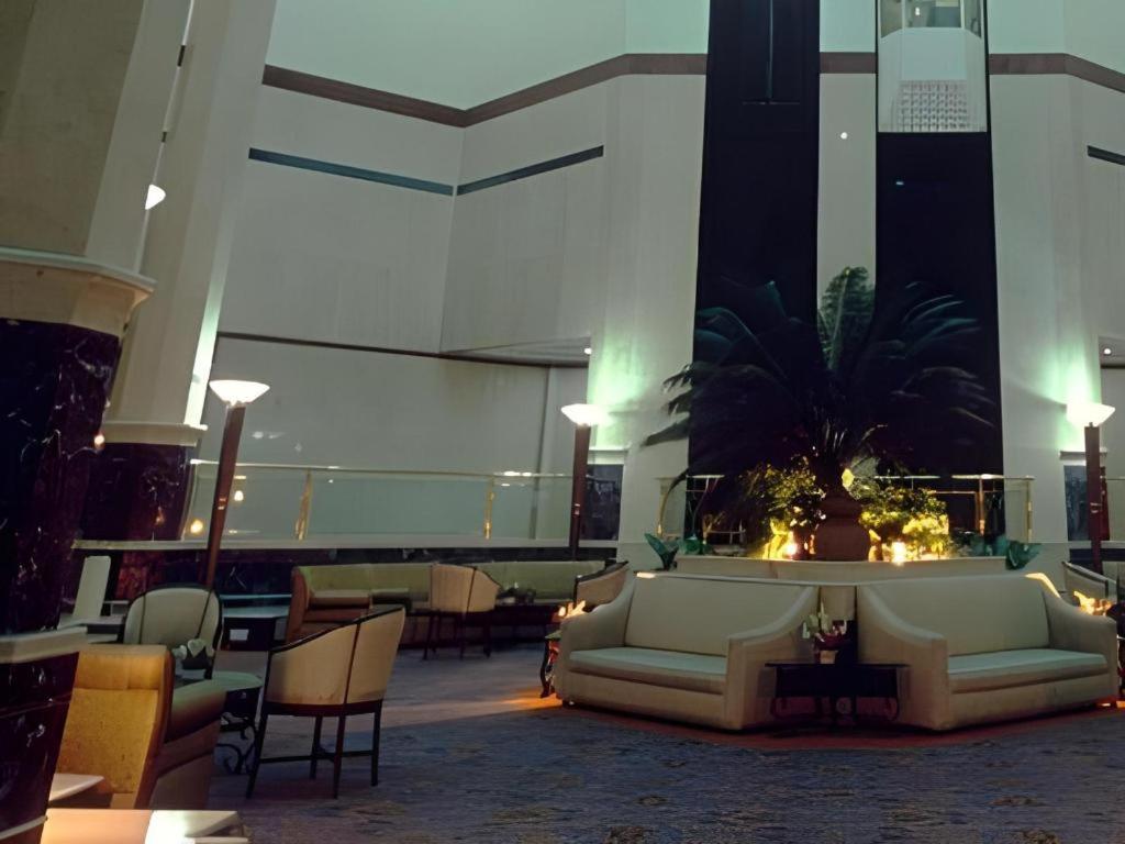 Hotel Ruposhi Bangla Dhaka Zewnętrze zdjęcie