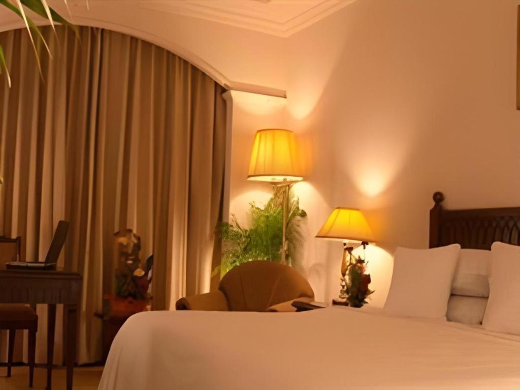 Hotel Ruposhi Bangla Dhaka Zewnętrze zdjęcie