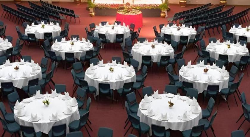 Hotel Ruposhi Bangla Dhaka Zewnętrze zdjęcie