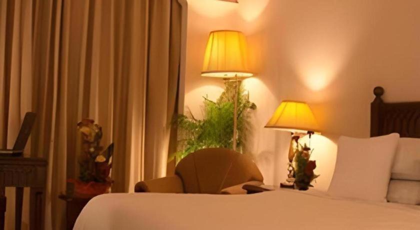 Hotel Ruposhi Bangla Dhaka Zewnętrze zdjęcie