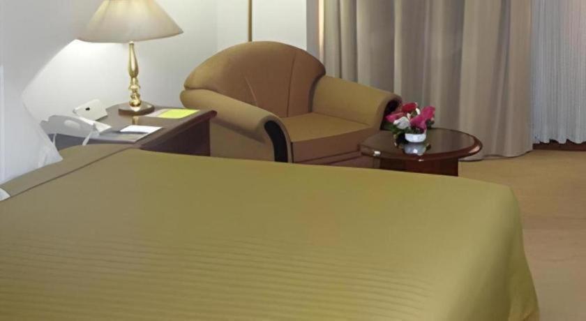 Hotel Ruposhi Bangla Dhaka Zewnętrze zdjęcie